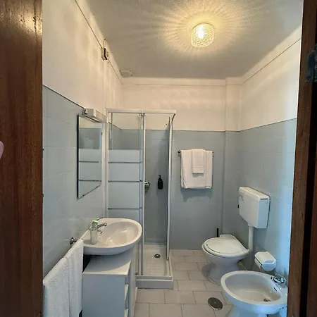 Dona Ines De Castro *