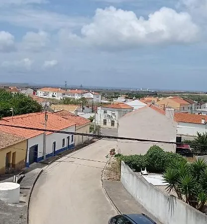 Dona Ines De Castro *